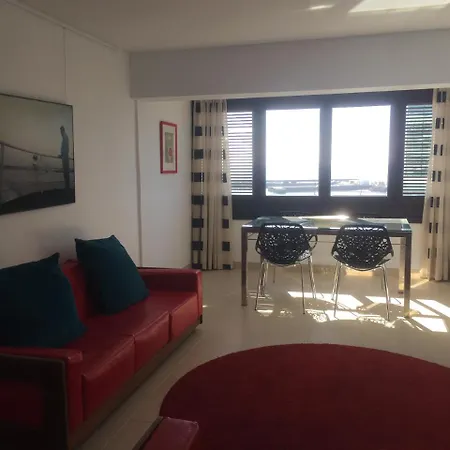 Apartment Sea Front El Reducto